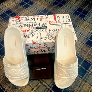 Dolce & Gabbana White Logo Slides